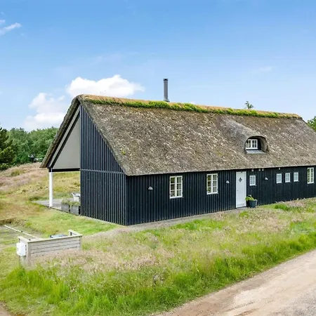 Holiday home Helmi - 1-5km From The Sea By Interhome